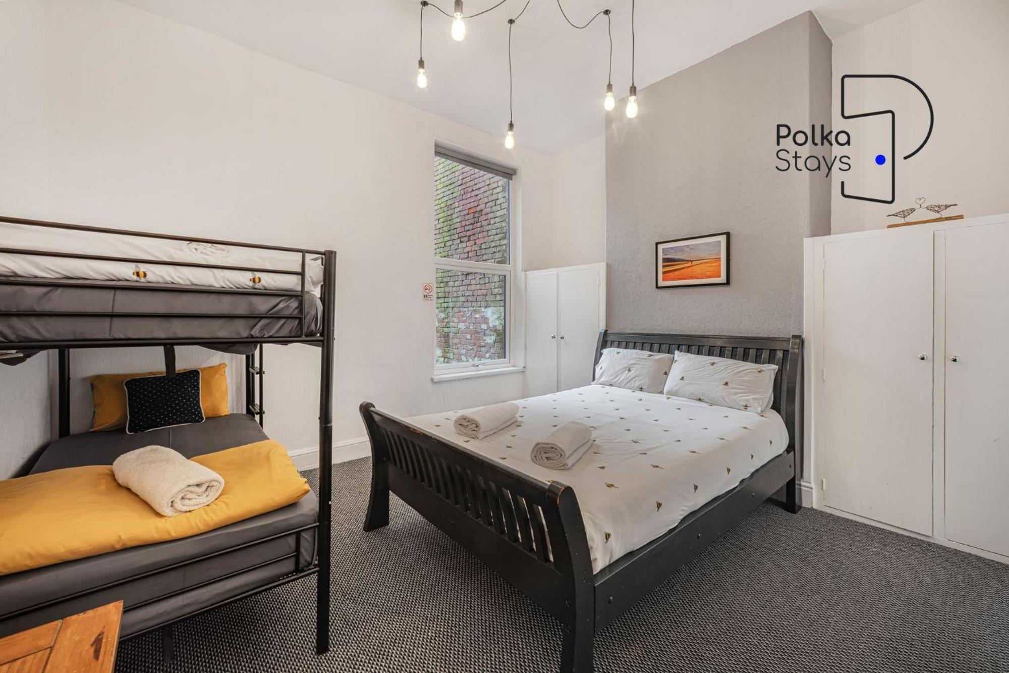 Polkadot Winter Gardens - Large Modern Apartments In Blackpool By Polkastays Ngoại thất bức ảnh